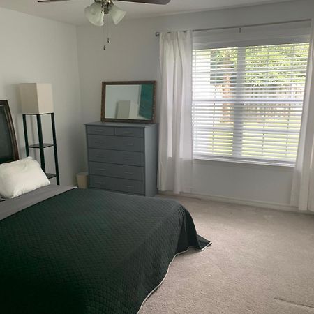 Charming 2 Bdr 1 Bath Home Fenced Byard N Pensacola Pet Friendly Close To Bases Exteriör bild